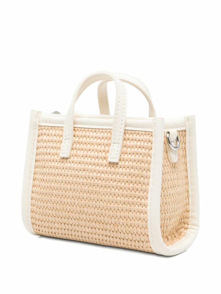 MC2 ST. Barth Borsa